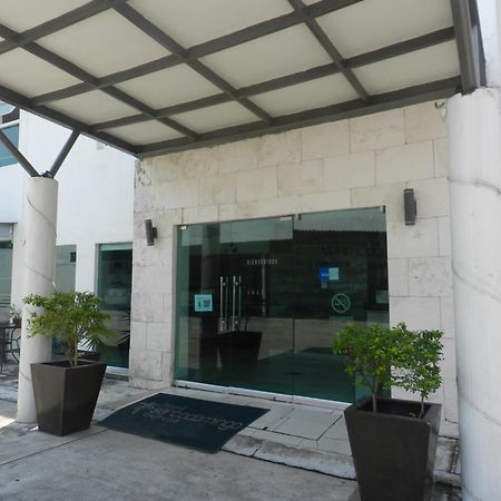 Hotel Santo Domingo Express Villahermosa Bagian luar foto