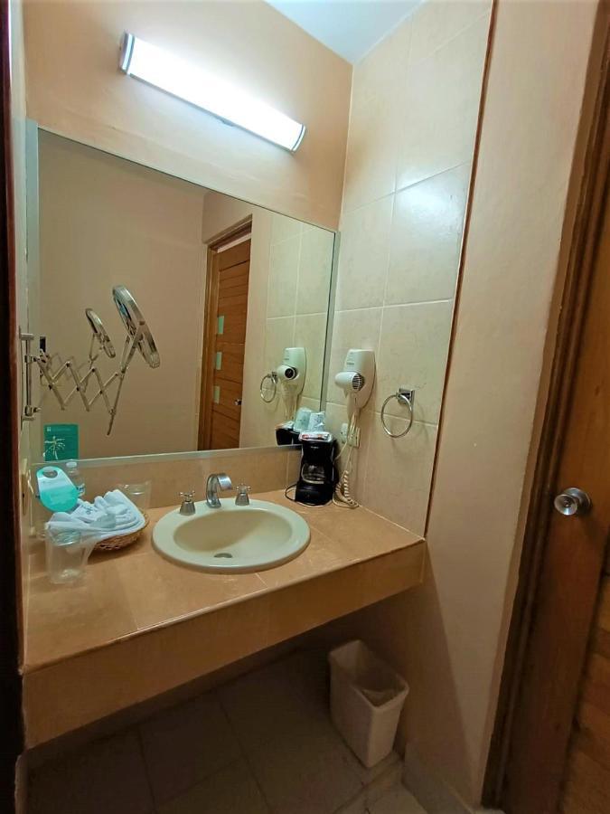 Hotel Santo Domingo Express Villahermosa Bagian luar foto