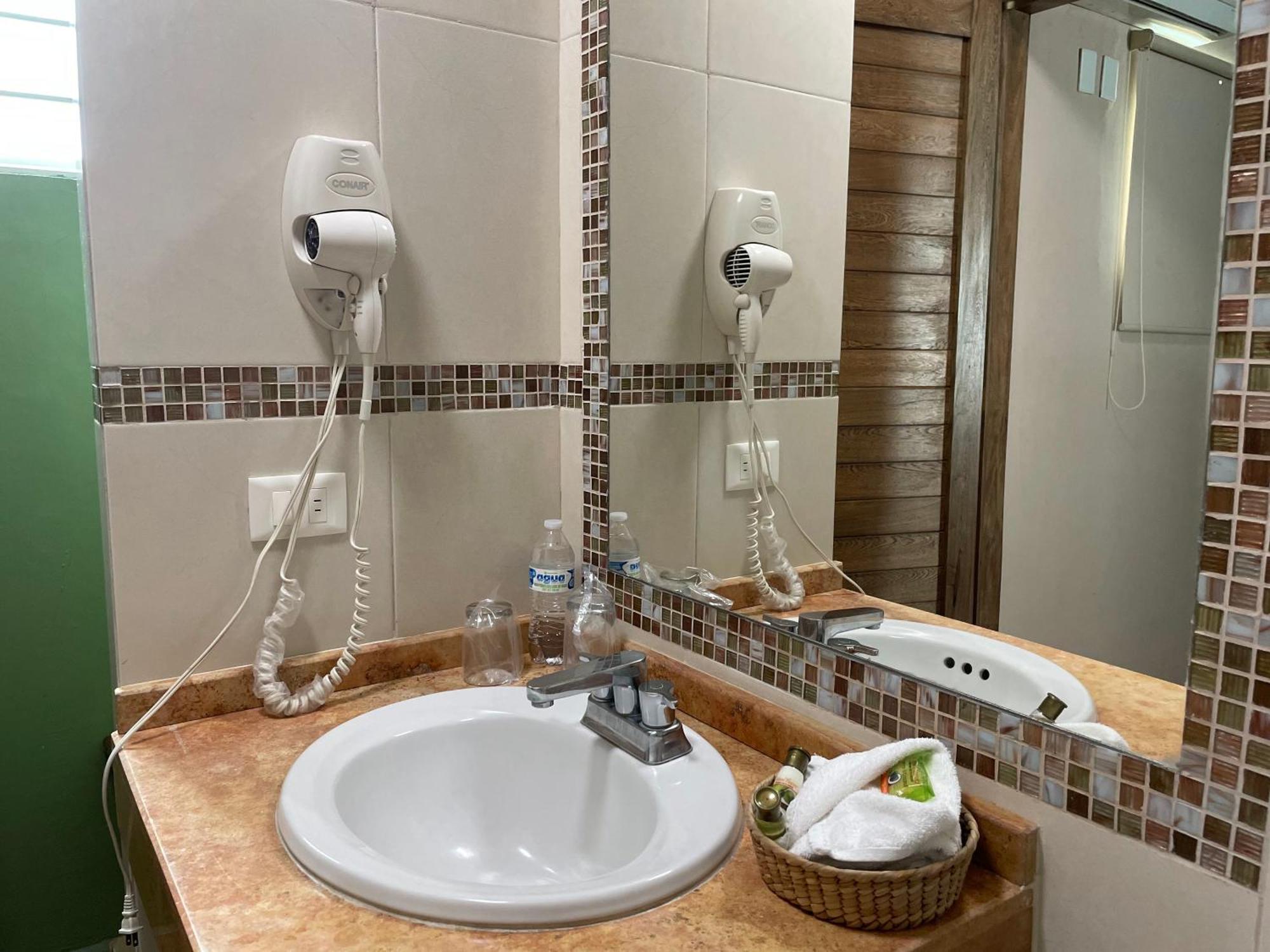 Hotel Santo Domingo Express Villahermosa Bagian luar foto