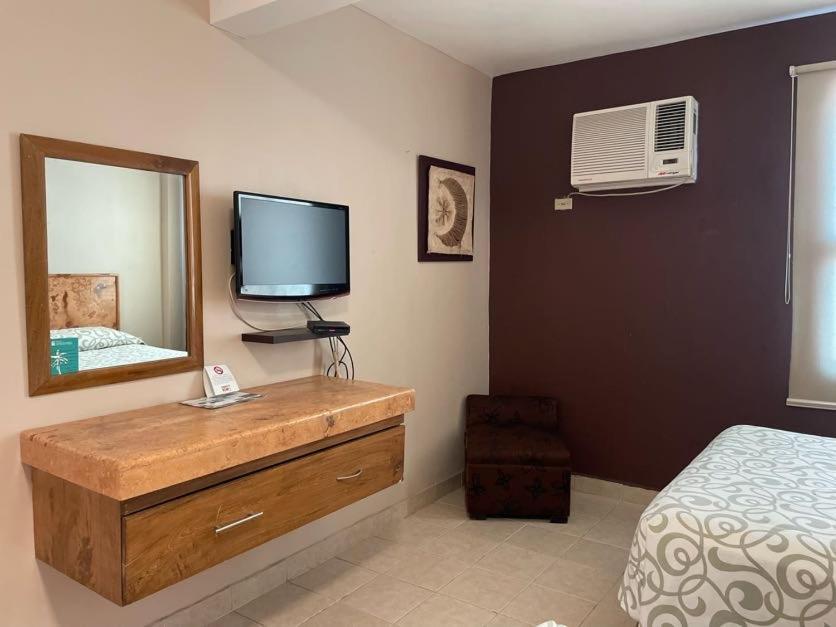 Hotel Santo Domingo Express Villahermosa Bagian luar foto